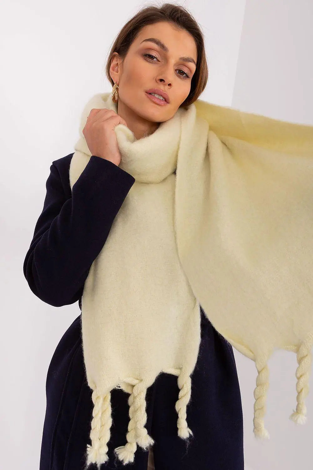 Shawl model 190589 AT - Honesty Sales U.K