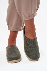 Slippers model 222292 Step in style