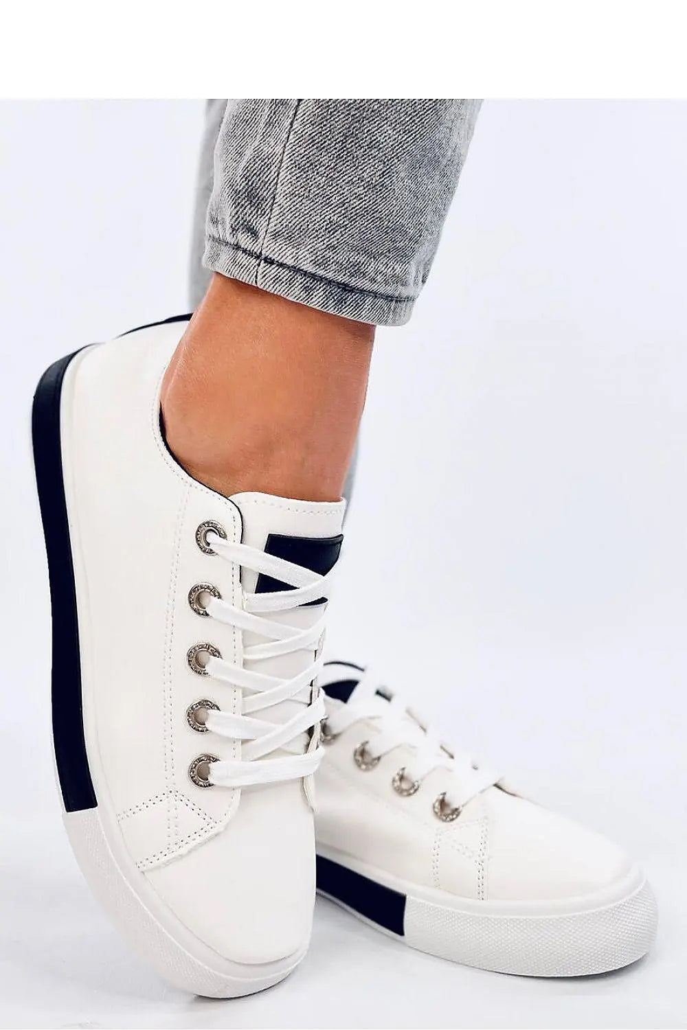 Sneakers model 194032 Inello - Honesty Sales U.K