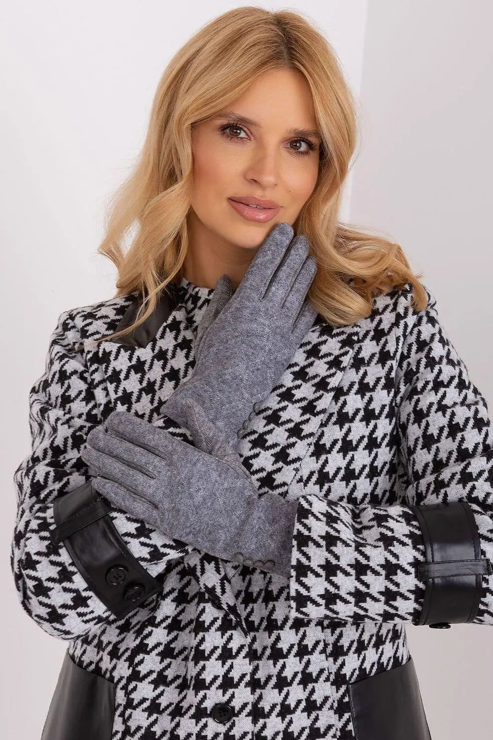 AT Gloves model 191102 - Honesty Sales