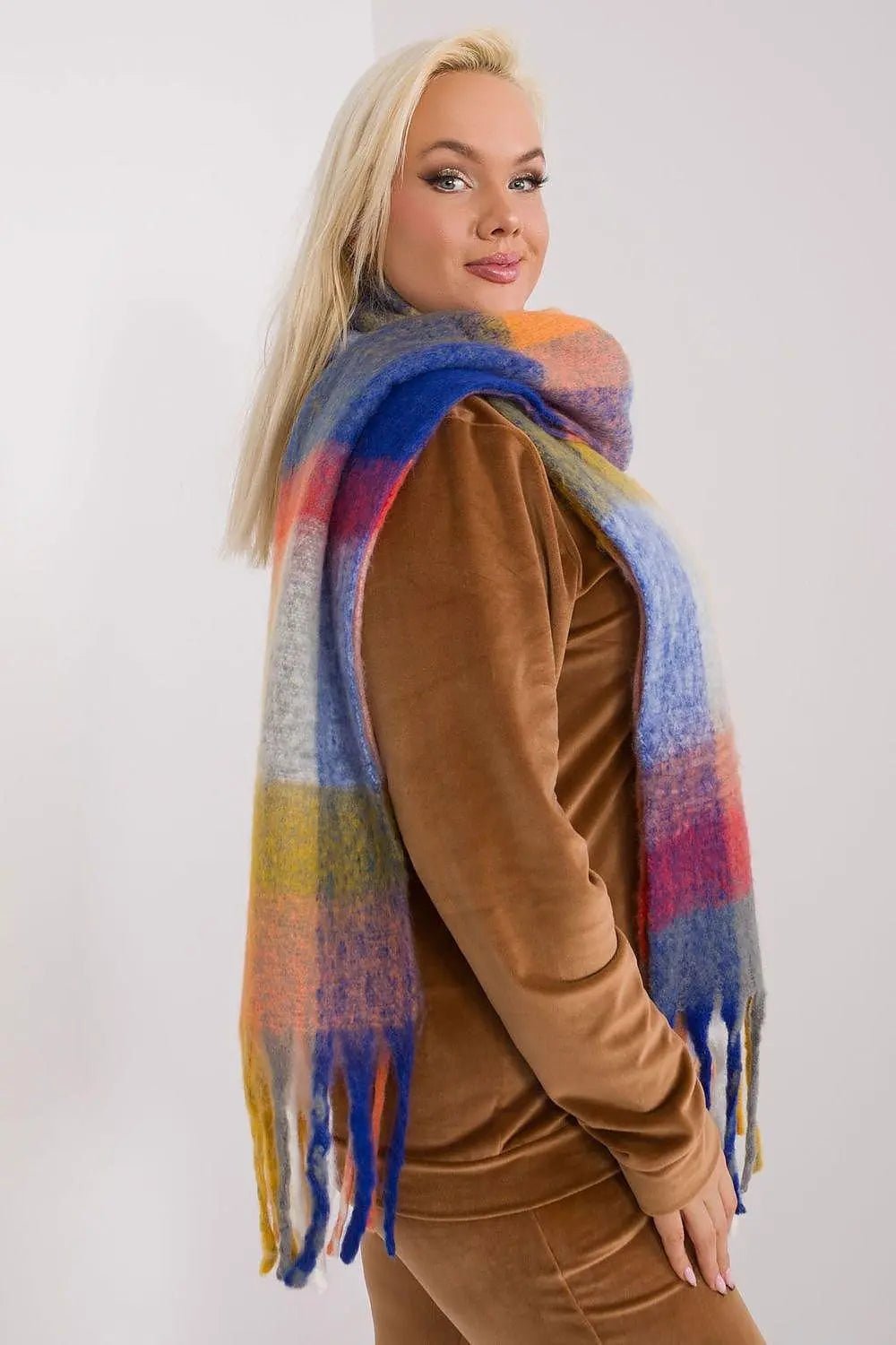 AT Shawl model 190542 - Honesty Sales