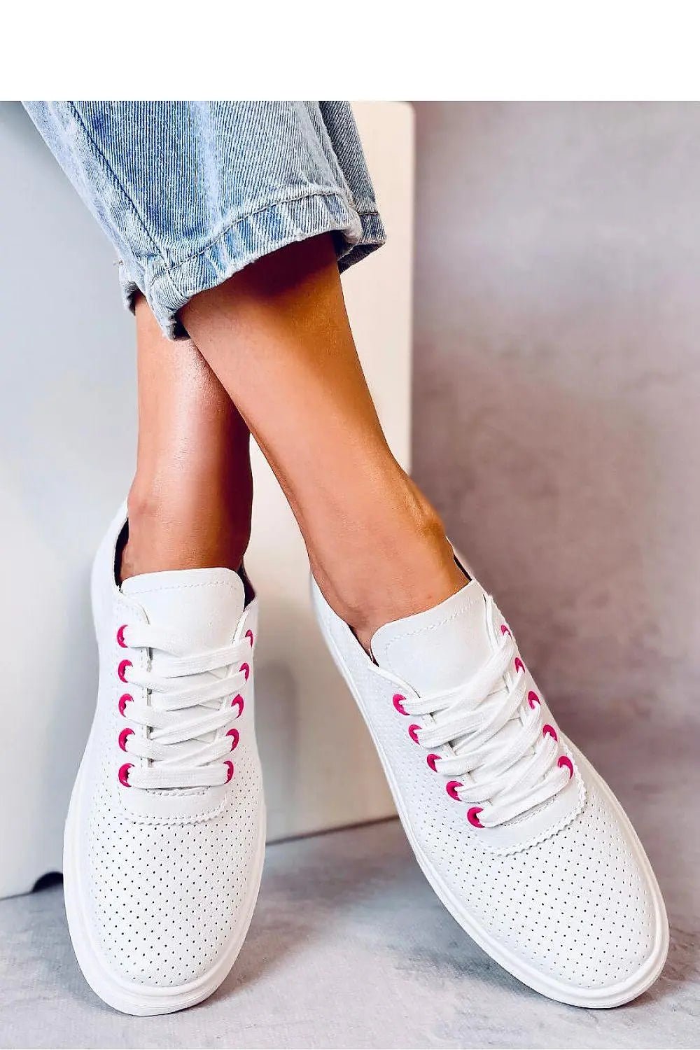 Sneakers model 179940 Inello - Honesty Sales