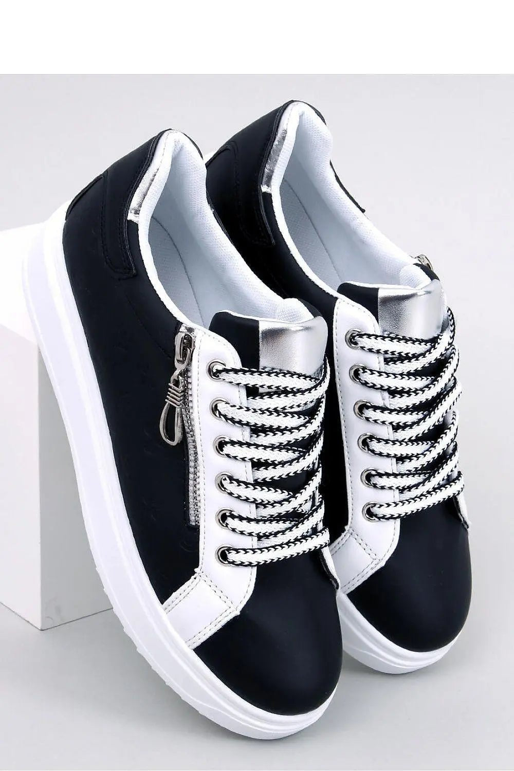 Sneakers model 184227 Inello - Honesty Sales