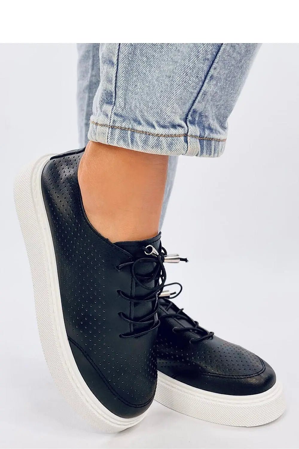 Sneakers model 192589 Inello - Honesty Sales