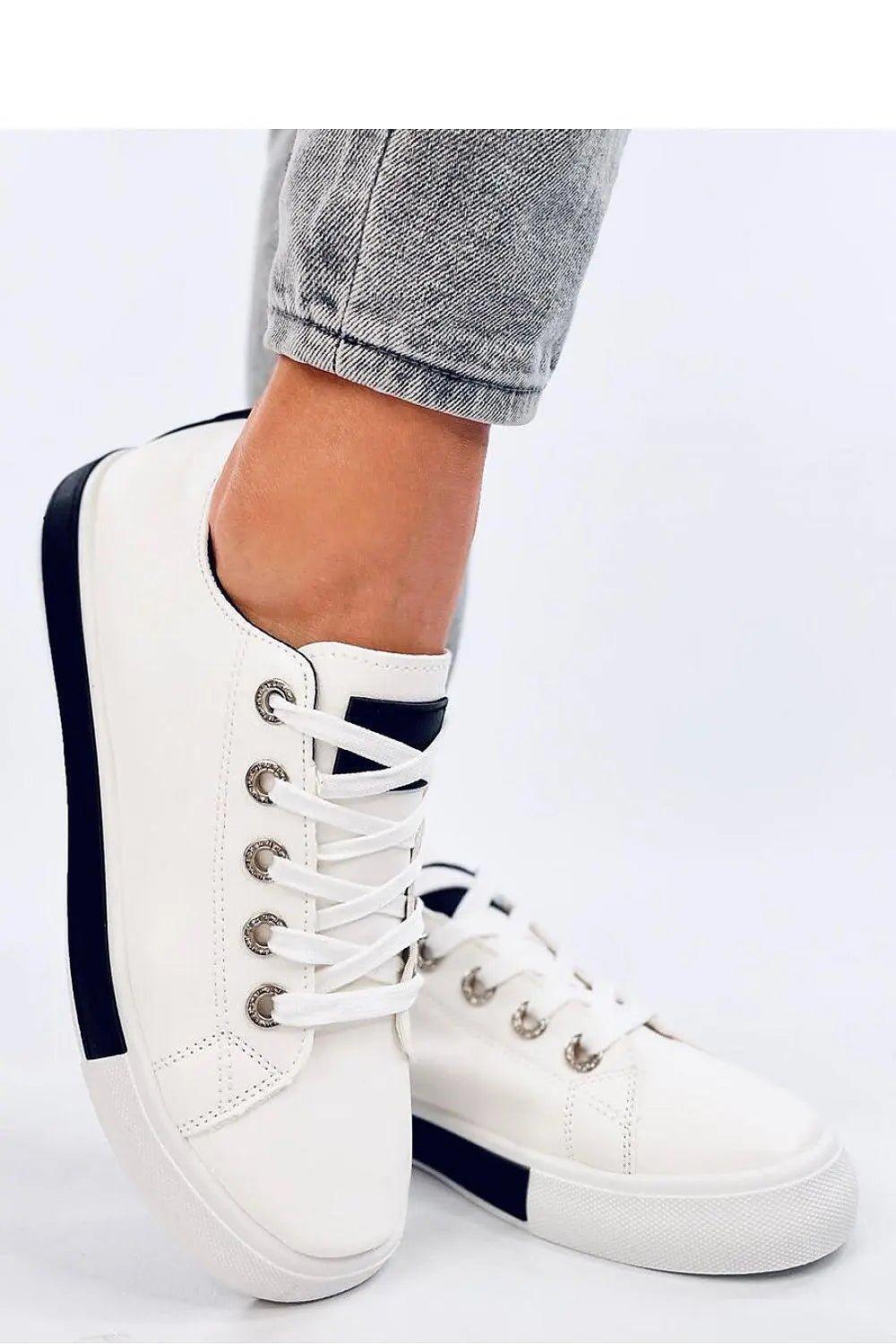Sneakers model 194032 Inello - Honesty Sales