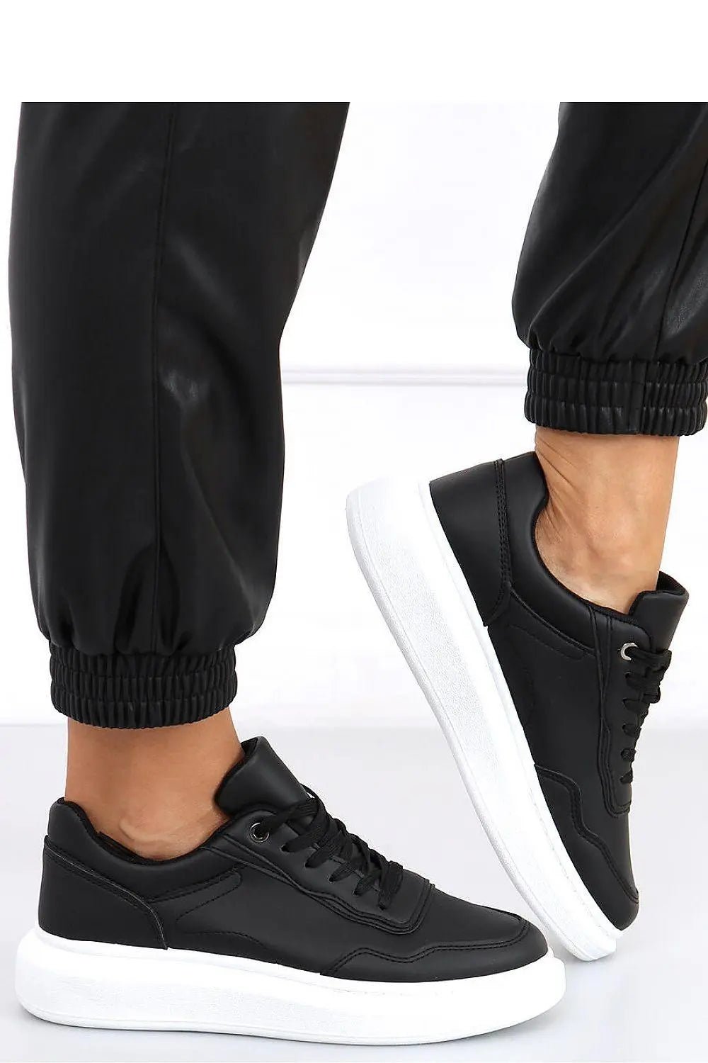 Sport Shoes model 162907 Inello - Honesty Sales