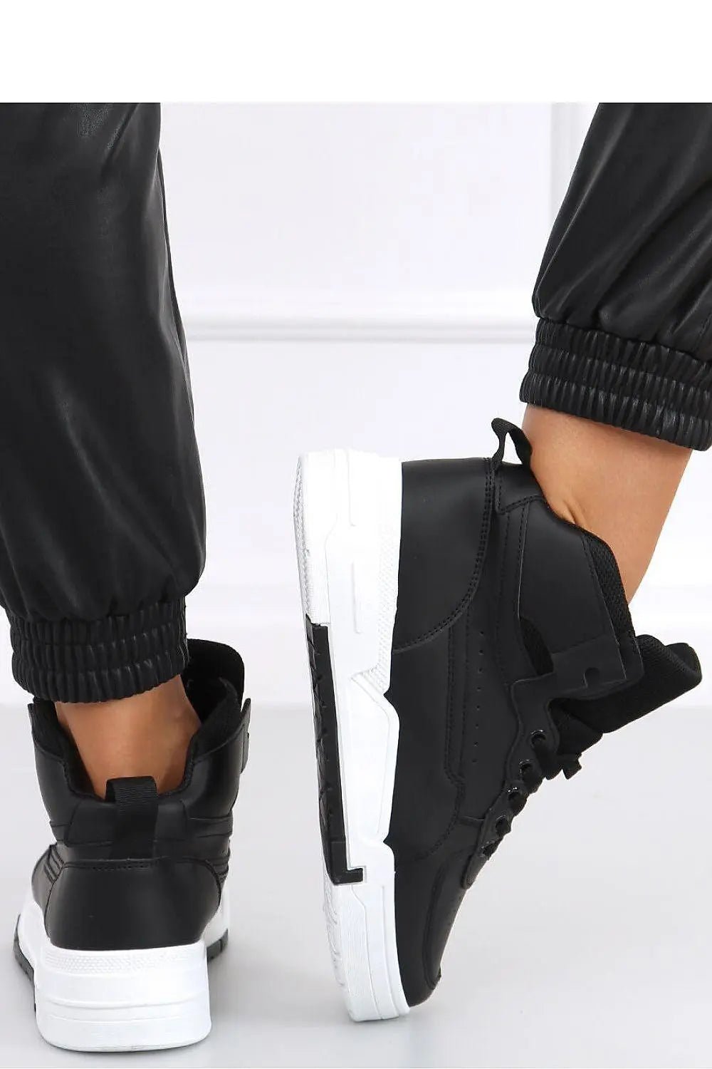 Sport Shoes model 163310 Inello - Honesty Sales