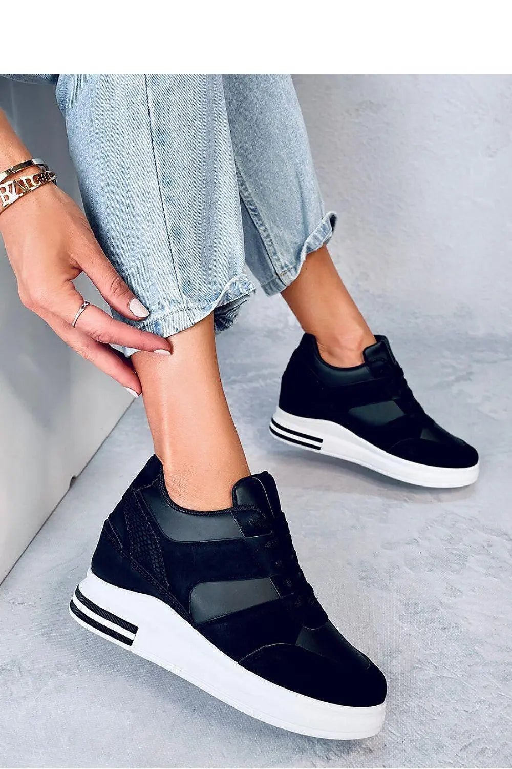 Sport Shoes model 184567 Inello - Honesty Sales