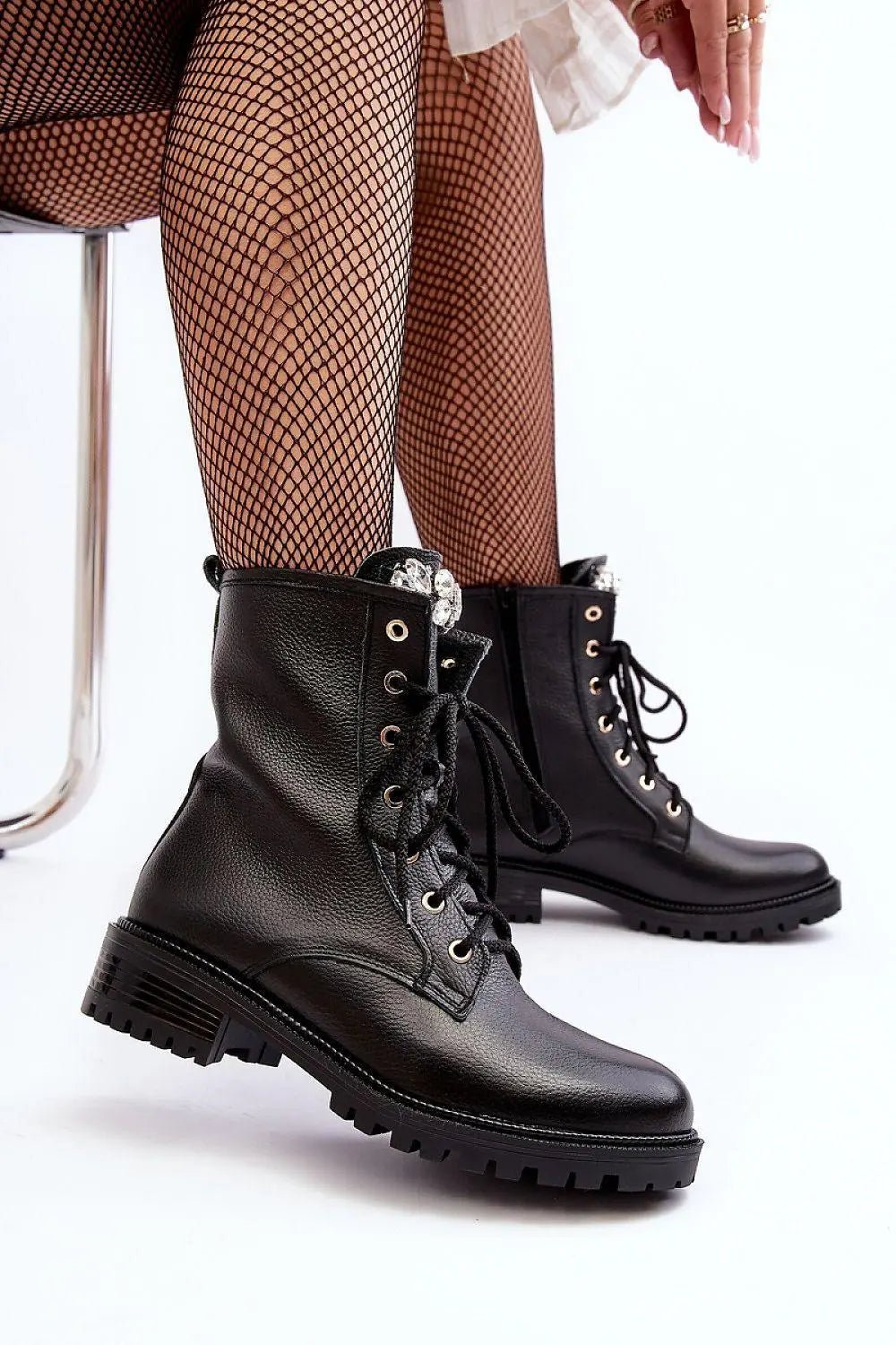 Step in style Women's bagger boots made of natural leather - Honesty Sales