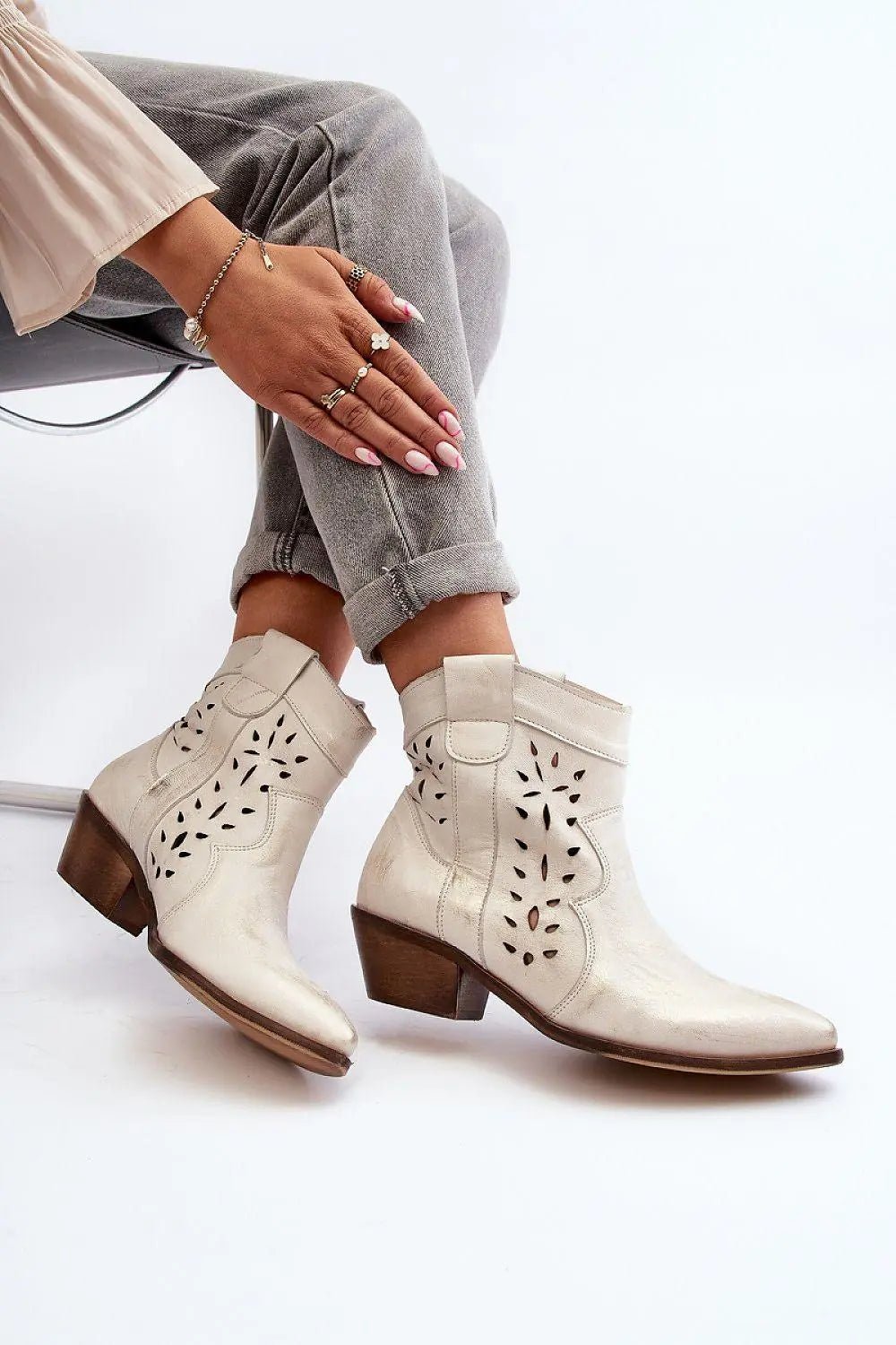 Step in style Women's cowgirl-style boots are made of natural leather - Honesty Sales