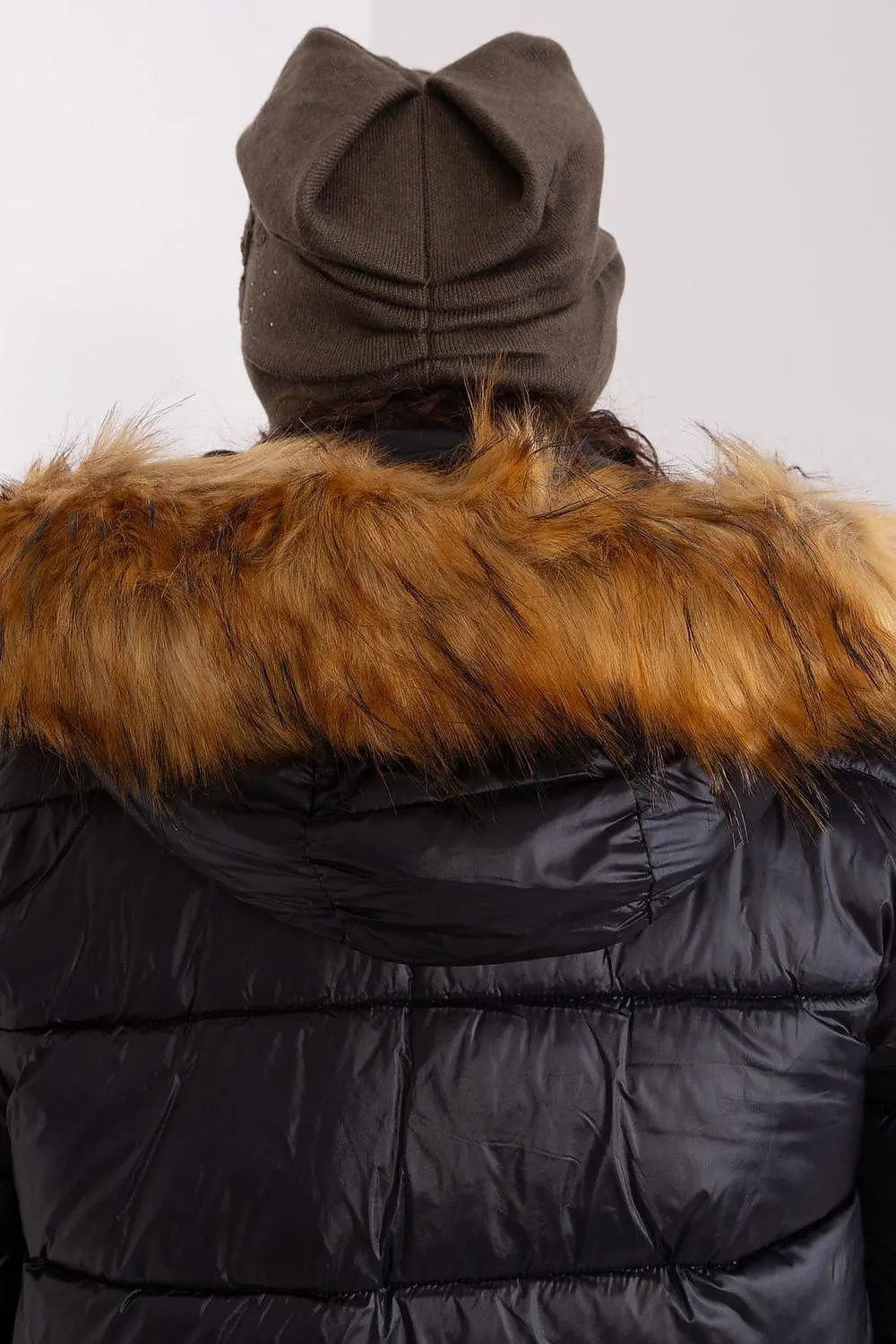 Cap model 191109 AT - Honesty Sales U.K