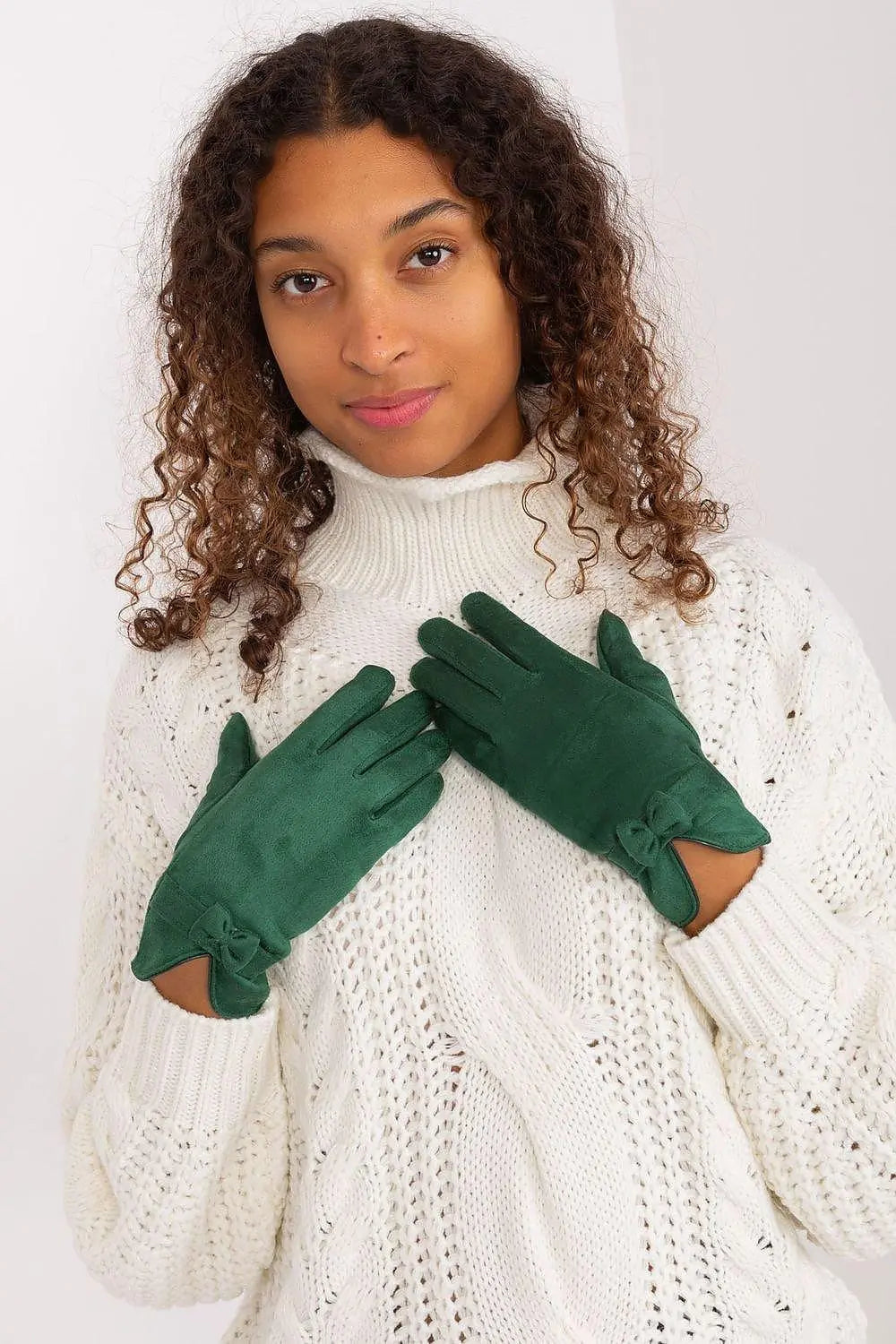 Gloves model 191353 AT - Honesty Sales U.K