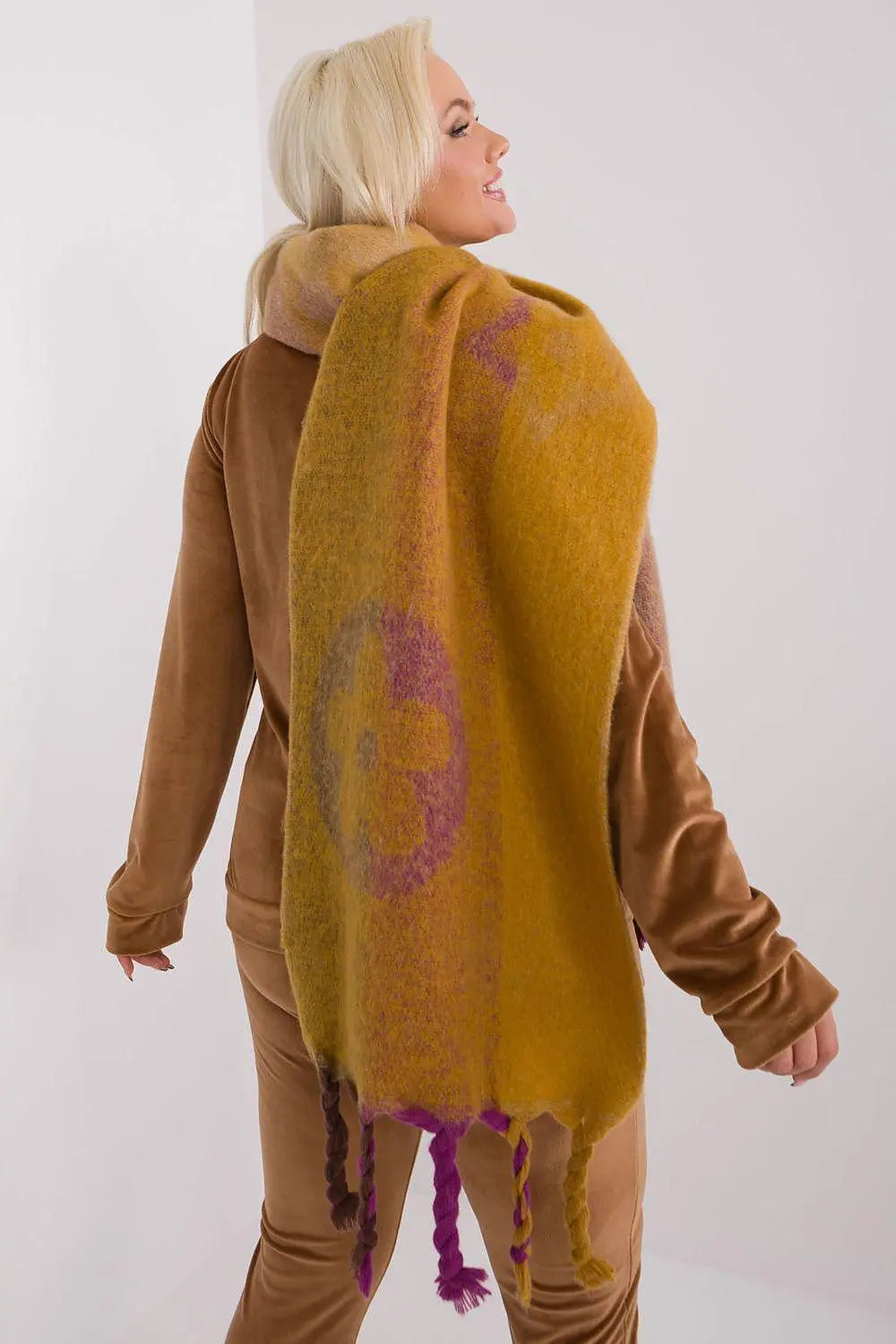 Shawl model 190561 AT - Honesty Sales U.K