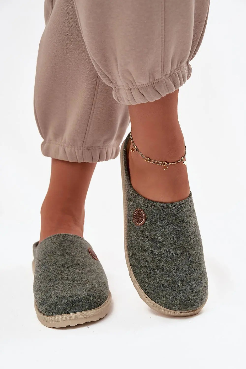  Slippers model 222292 Step in style 