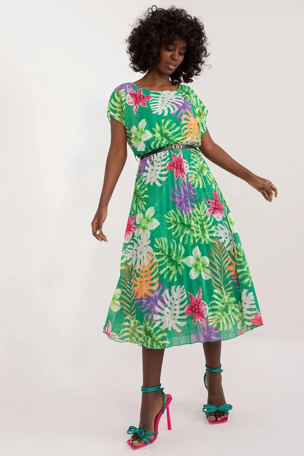 Italy Moda summer dress with short sleeves, round neckline, flared bottom - Honesty Sales