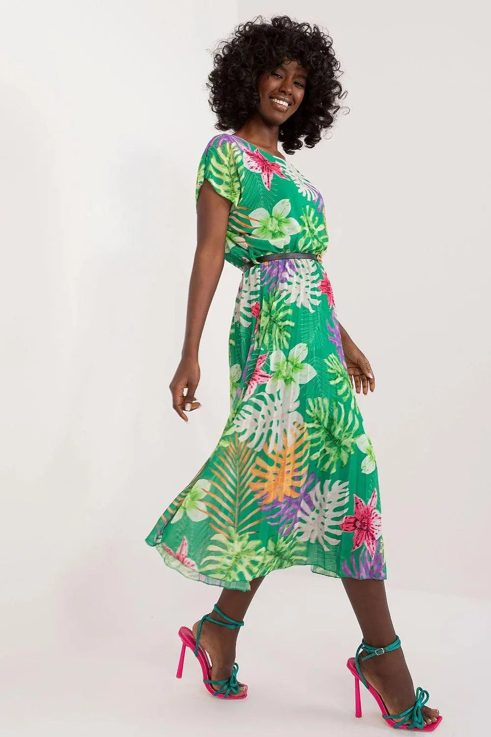 Italy Moda summer dress with short sleeves, round neckline, flared bottom - Honesty Sales