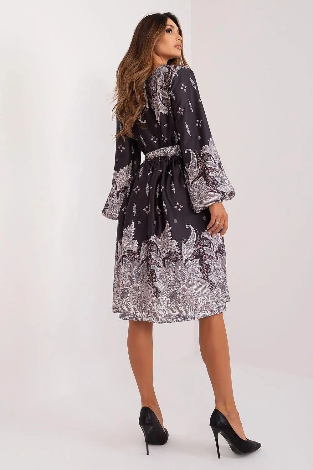 Lakerta cocktail dress with an elegant expression, ideal for many occasions - Honesty Sales