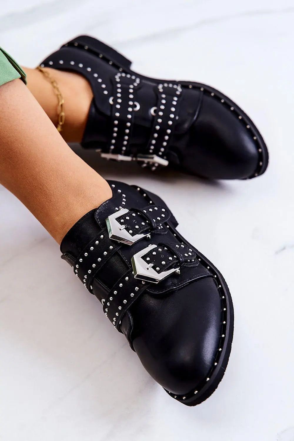Low Shoes model 190185 Step in style - Honesty Sales U.K