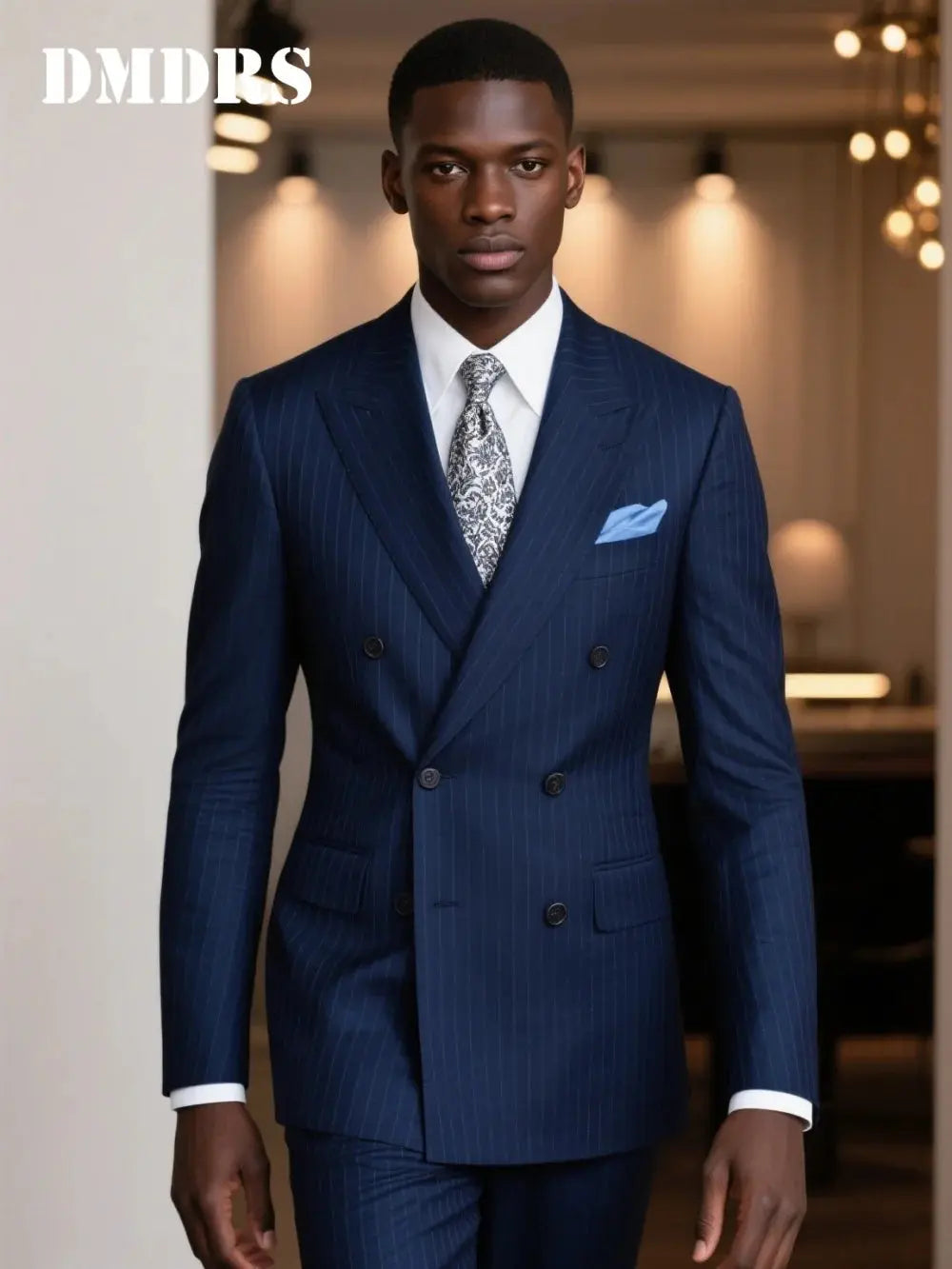 Men’s Navy Blue Pinstripe Double-Breasted Wedding Suit – 2-Piece Formal Groom Set (Jacket & Trousers) Image secondaire du produit