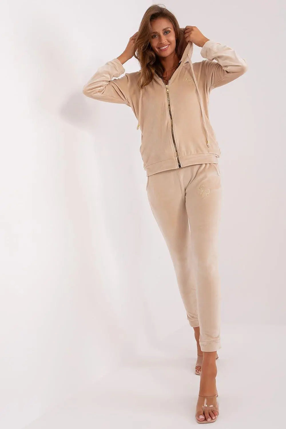 Set model 191257 Relevance - Honesty Sales U.K