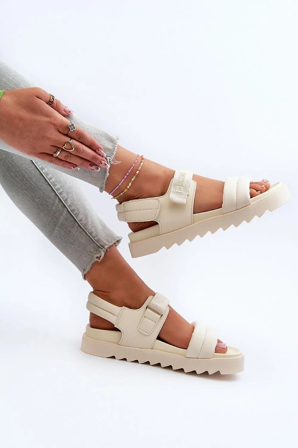 Sandals model 198791 Step in style - Honesty Sales U.K