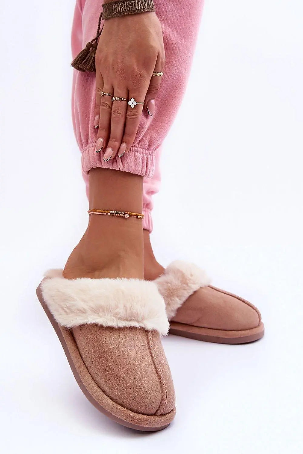 Slippers model 188693 Step in style - Honesty Sales U.K