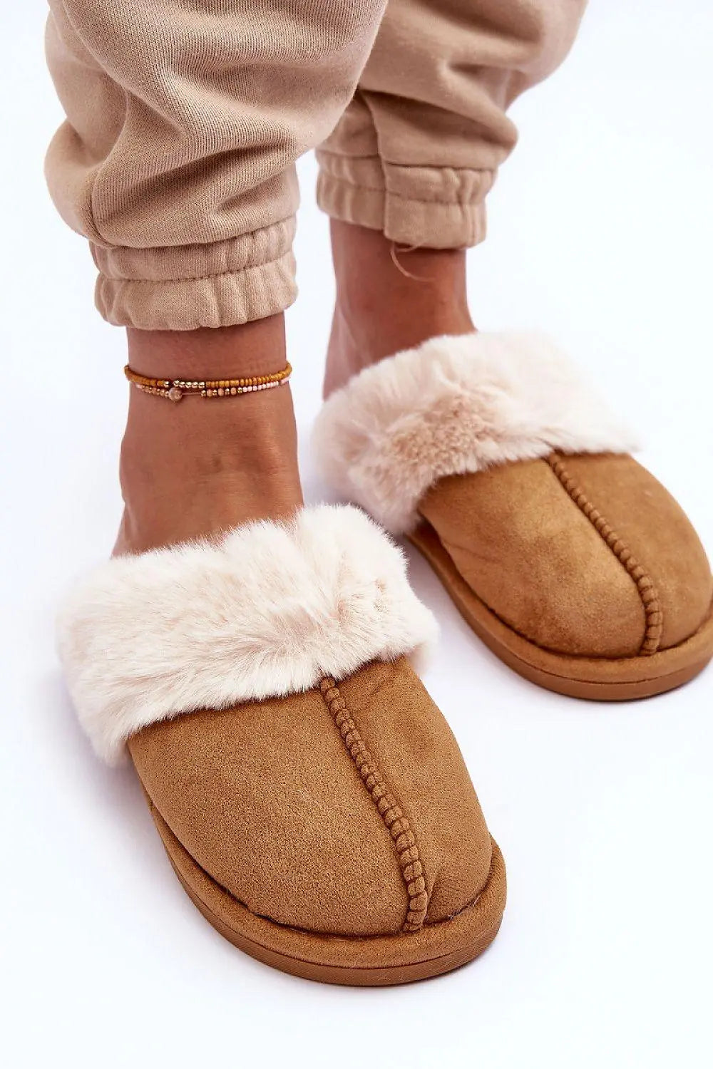 Slippers model 188693 Step in style - Honesty Sales U.K