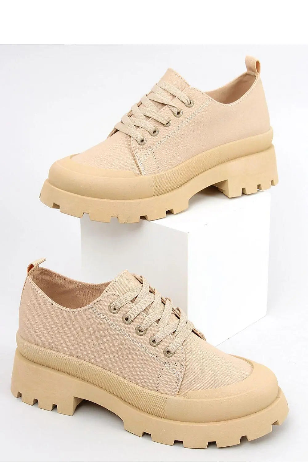 Sneakers model 162825 Inello - Honesty Sales U.K Image principale du produit