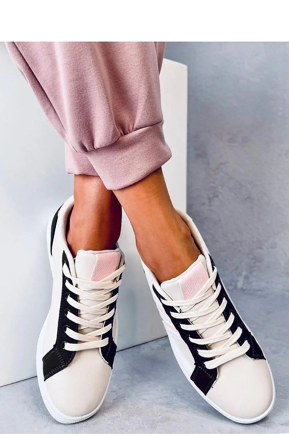 Sneakers model 184268 Inello - Honesty Sales U.K