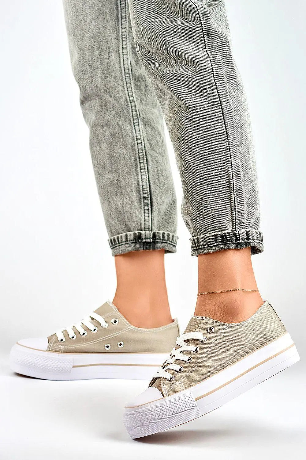 Sneakers model 193740 PRIMO - Honesty Sales U.K