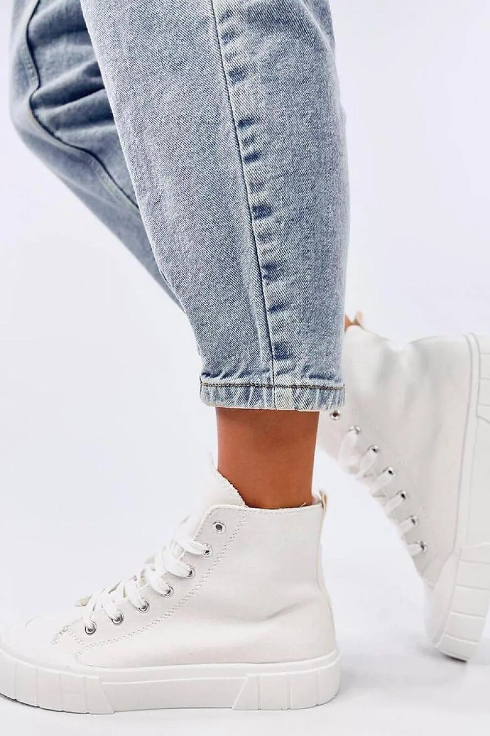 Sneakers model 195528 Inello - Honesty Sales U.K