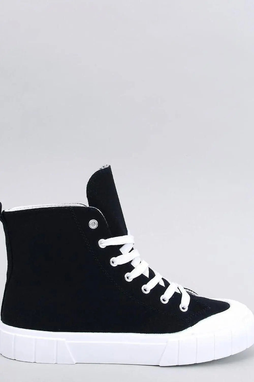 Sneakers model 195529 Inello - Honesty Sales U.K Image principale du produit