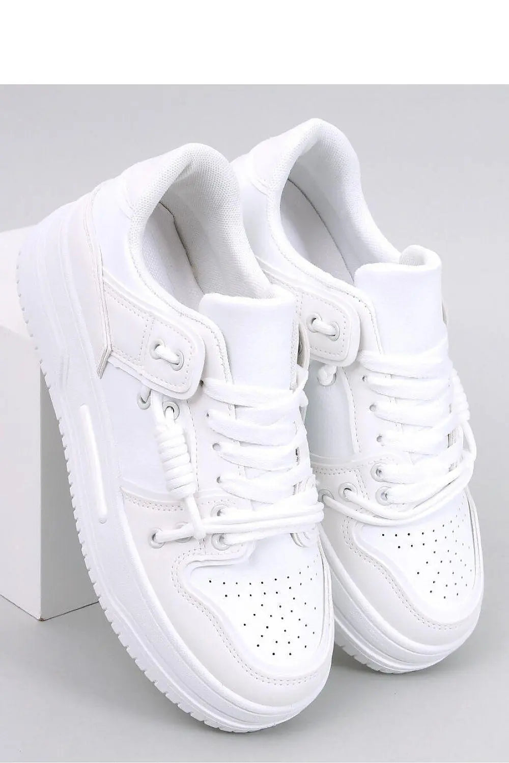 Sport Shoes model 184356 Inello - Honesty Sales U.K