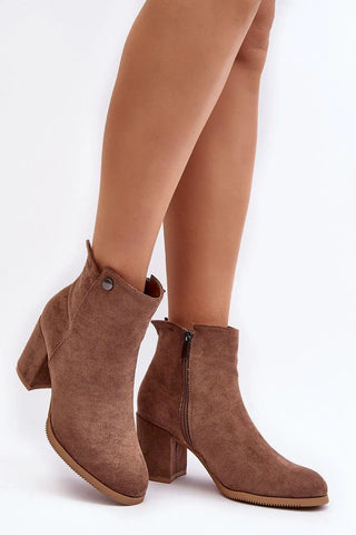 Heel boots model 190193 Step in style - Honesty Sales U.K