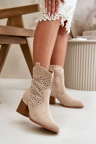Heel boots model 199091 Step in style - Honesty Sales U.K