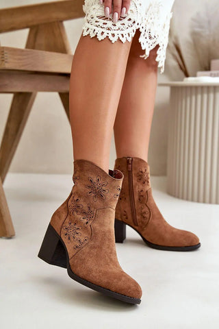 Heel boots model 199069 Step in style - Honesty Sales U.K