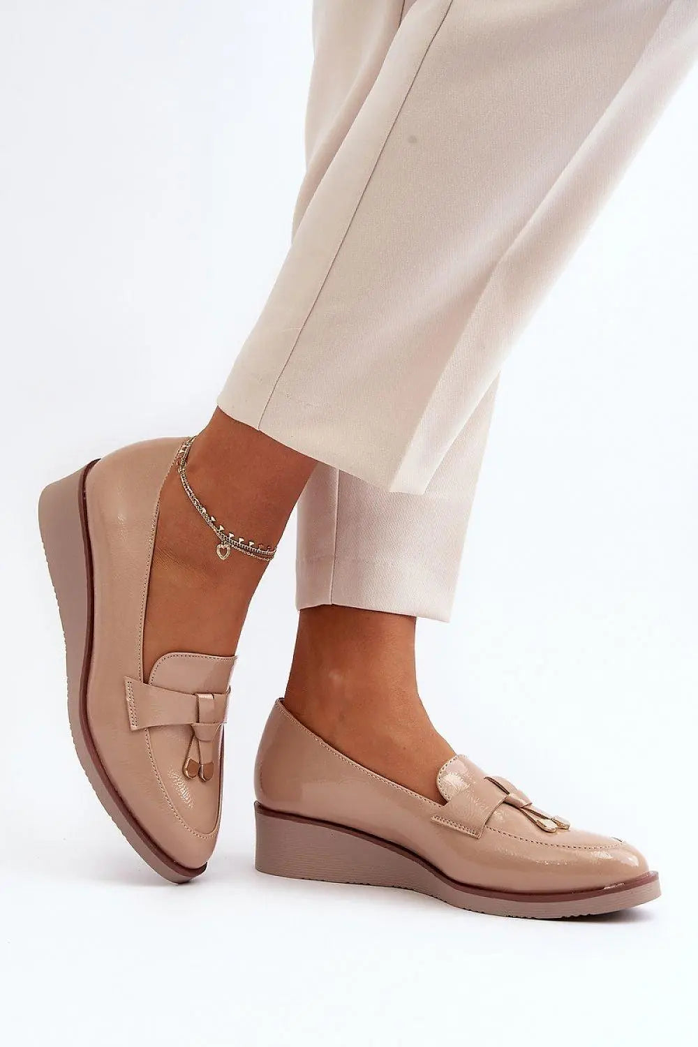 Step in style Women's half-shoes set on a light anchor Image secondaire du produit