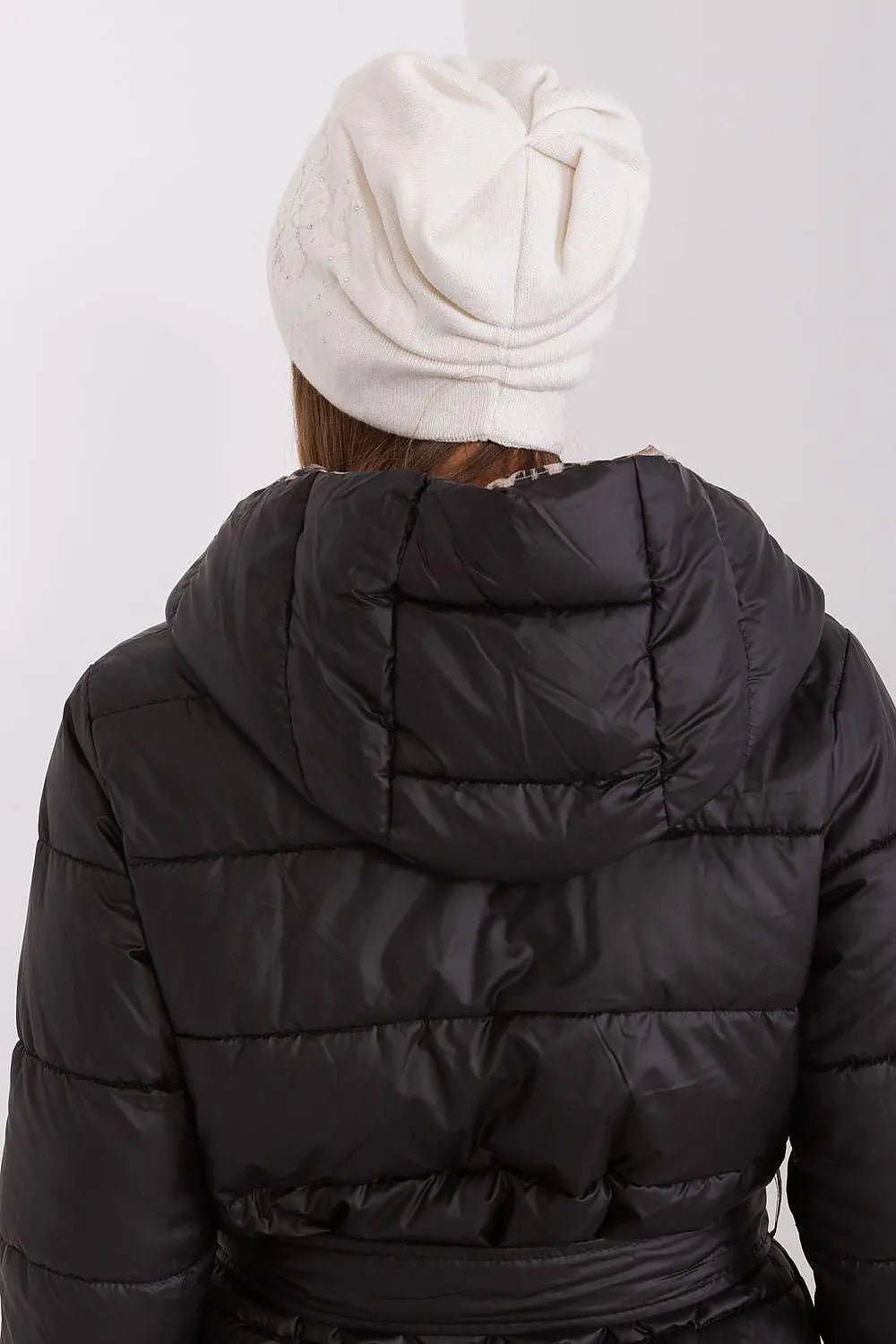 AT Cap model 191109 - Honesty Sales