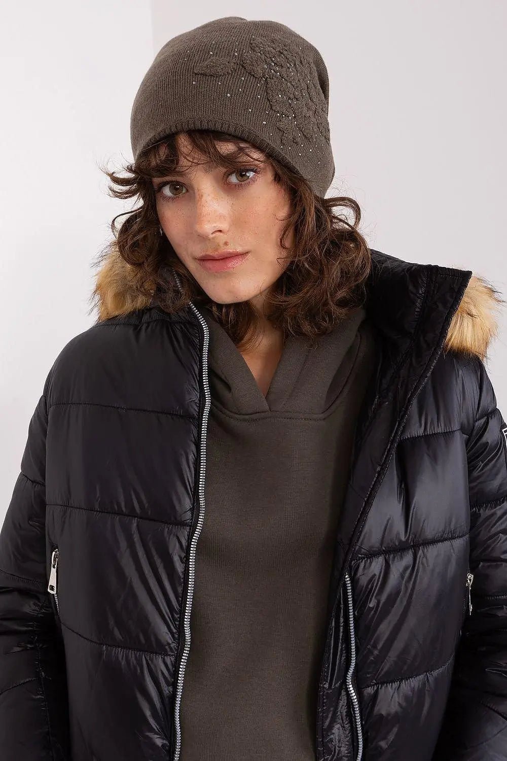 AT Cap model 191109 - Honesty Sales