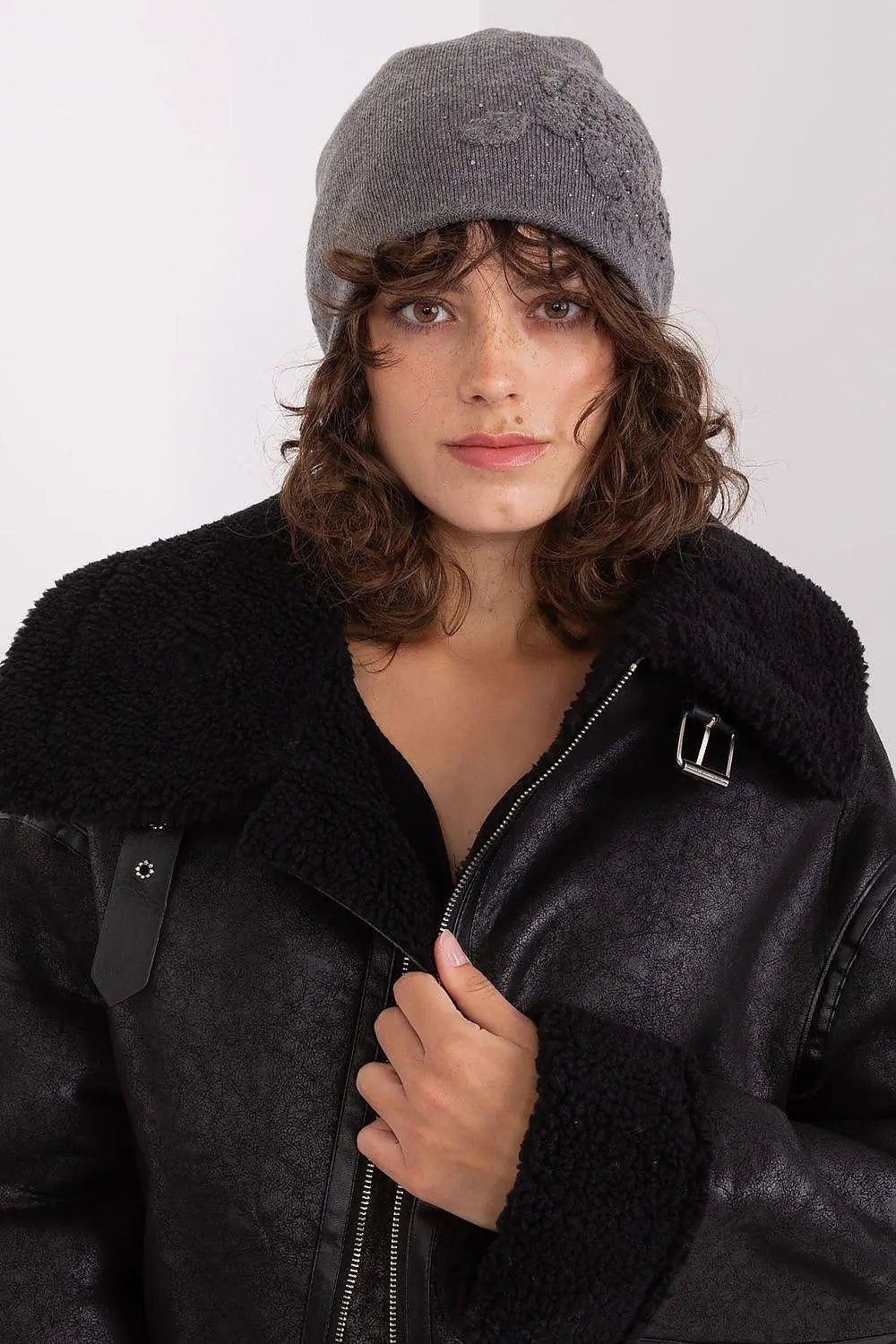 AT Cap model 191109 - Honesty Sales