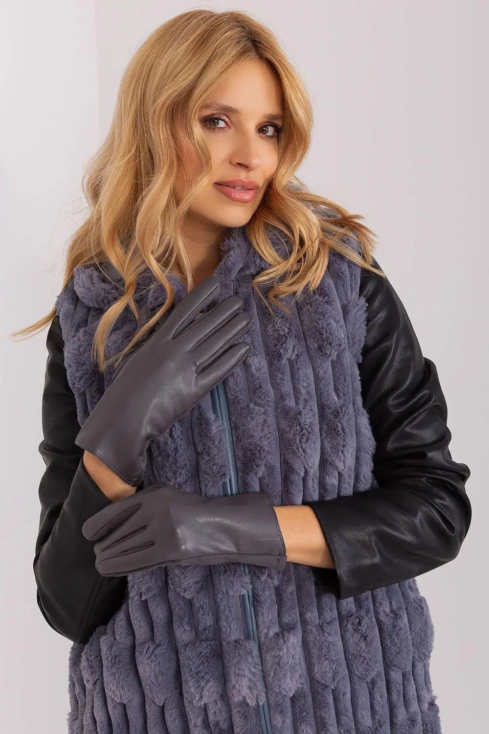 AT Fashionable Women’s Gloves with Phone-Friendly Embroidery - Honesty Sales