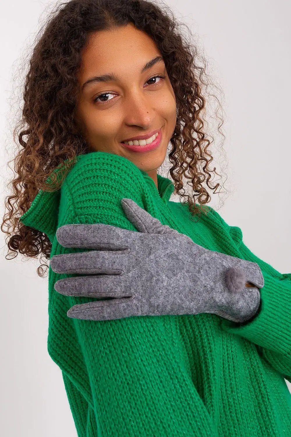 AT Gloves model 191073 - Honesty Sales