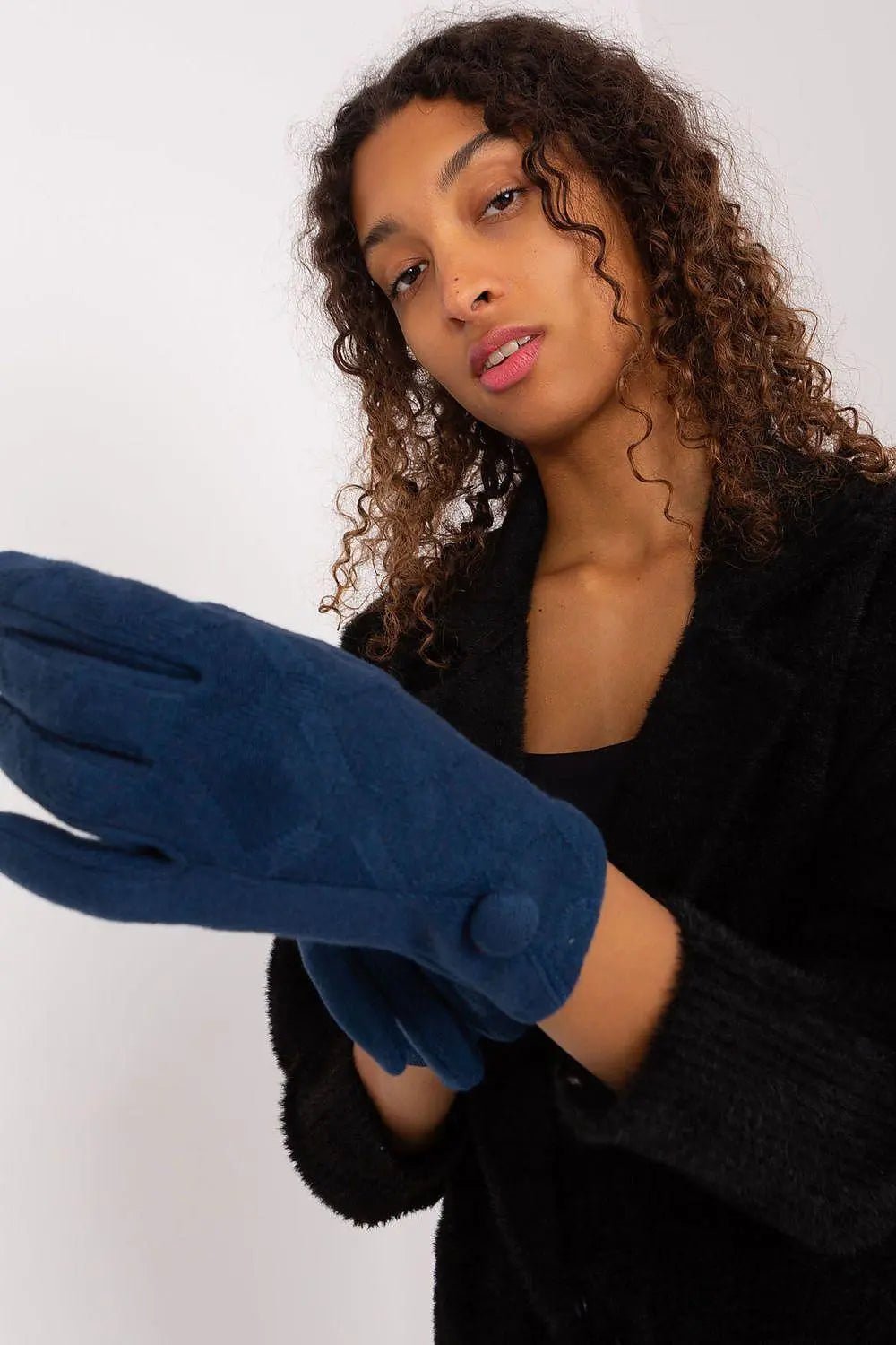 AT Gloves model 191345 - Honesty Sales