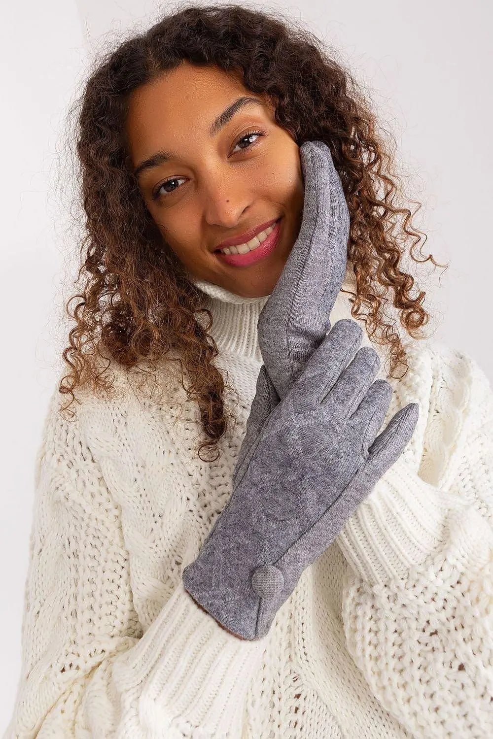 AT Gloves model 191345 - Honesty Sales
