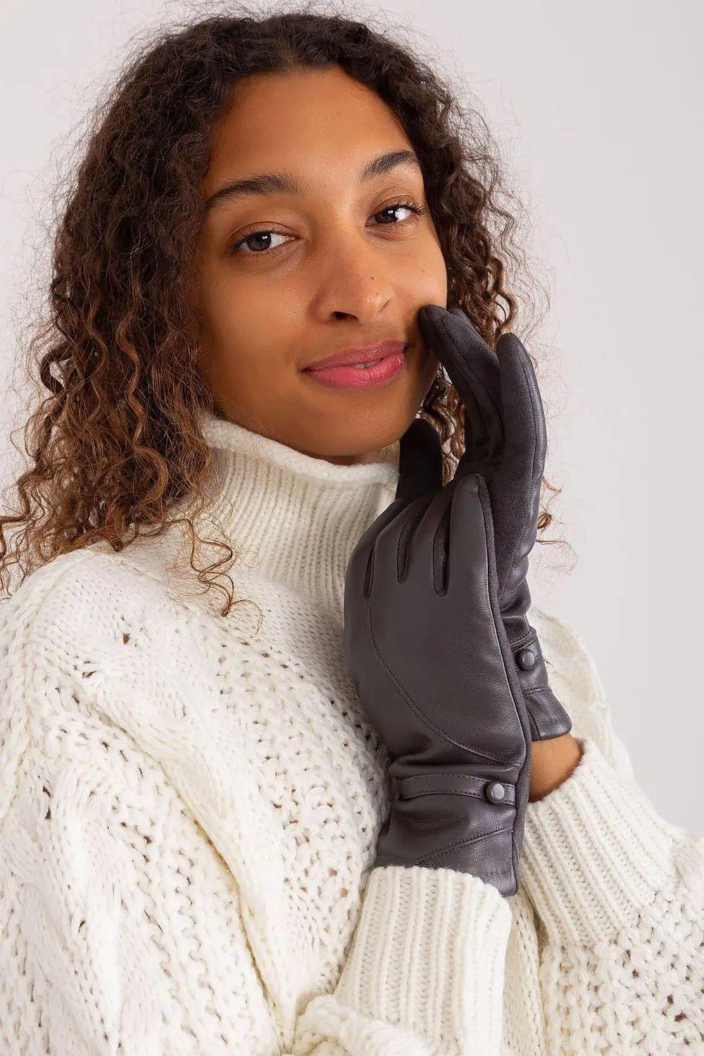 AT Gloves Model 191350 – Durable Grip, Everyday Protection - Honesty Sales