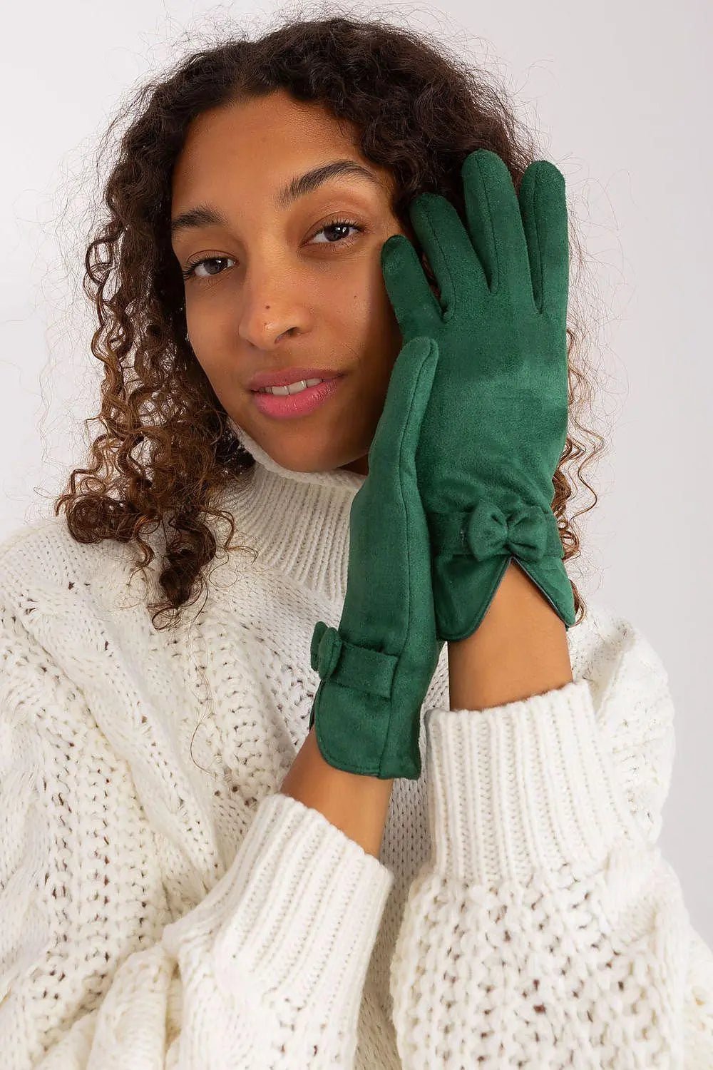AT Gloves model 191353 - Honesty Sales
