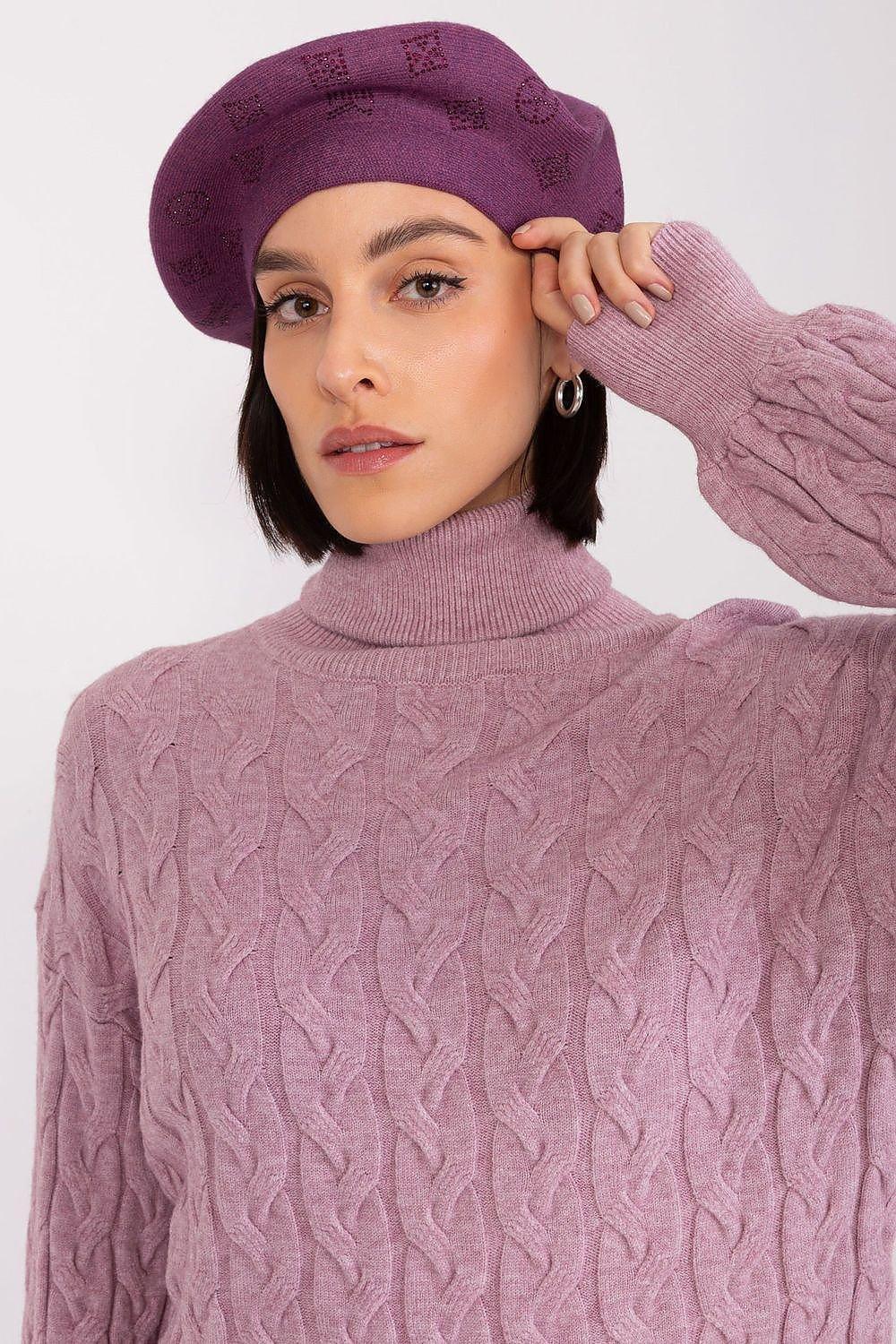 AT Knitted beret with interesting rhinestone application. - Honesty Sales