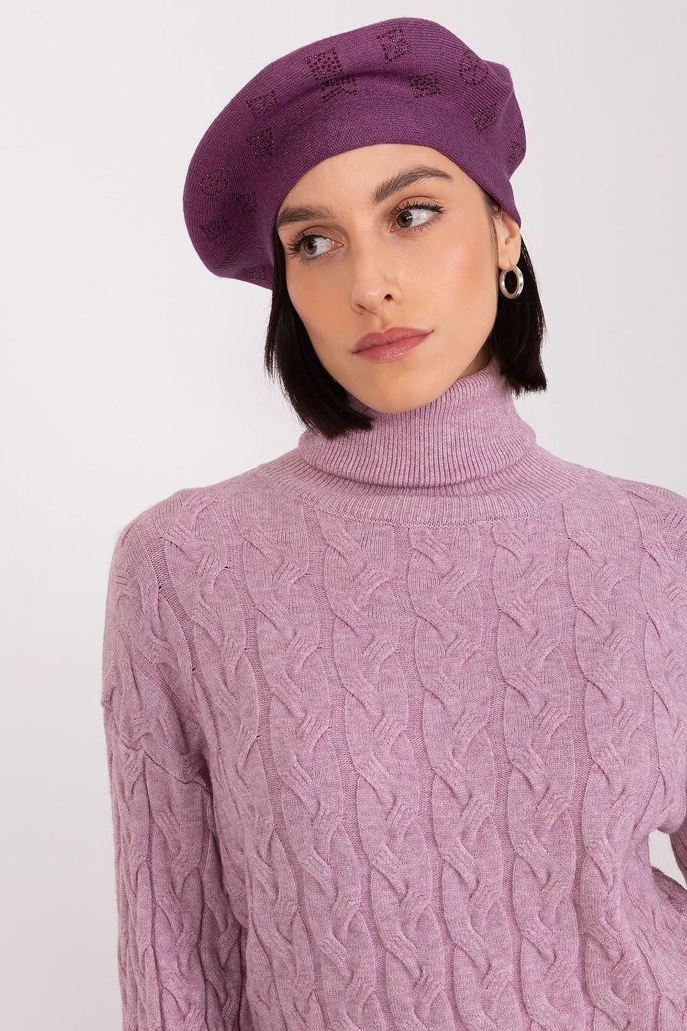 AT Knitted beret with interesting rhinestone application. - Honesty Sales