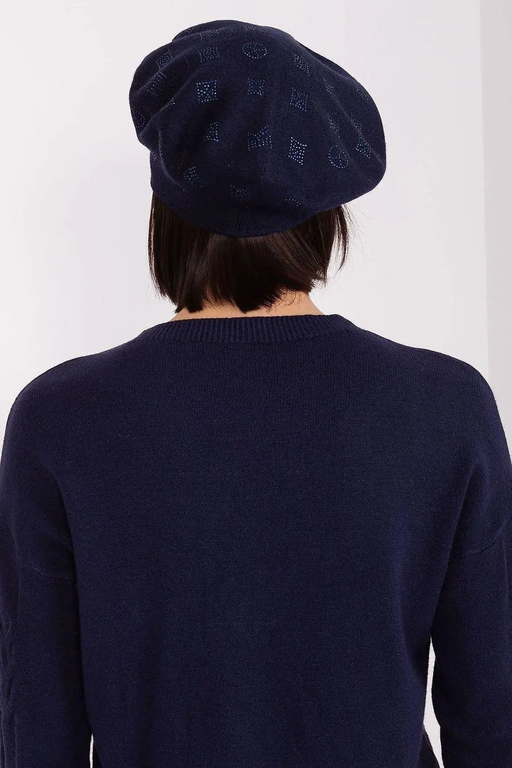 AT Knitted beret with interesting rhinestone application. - Honesty Sales