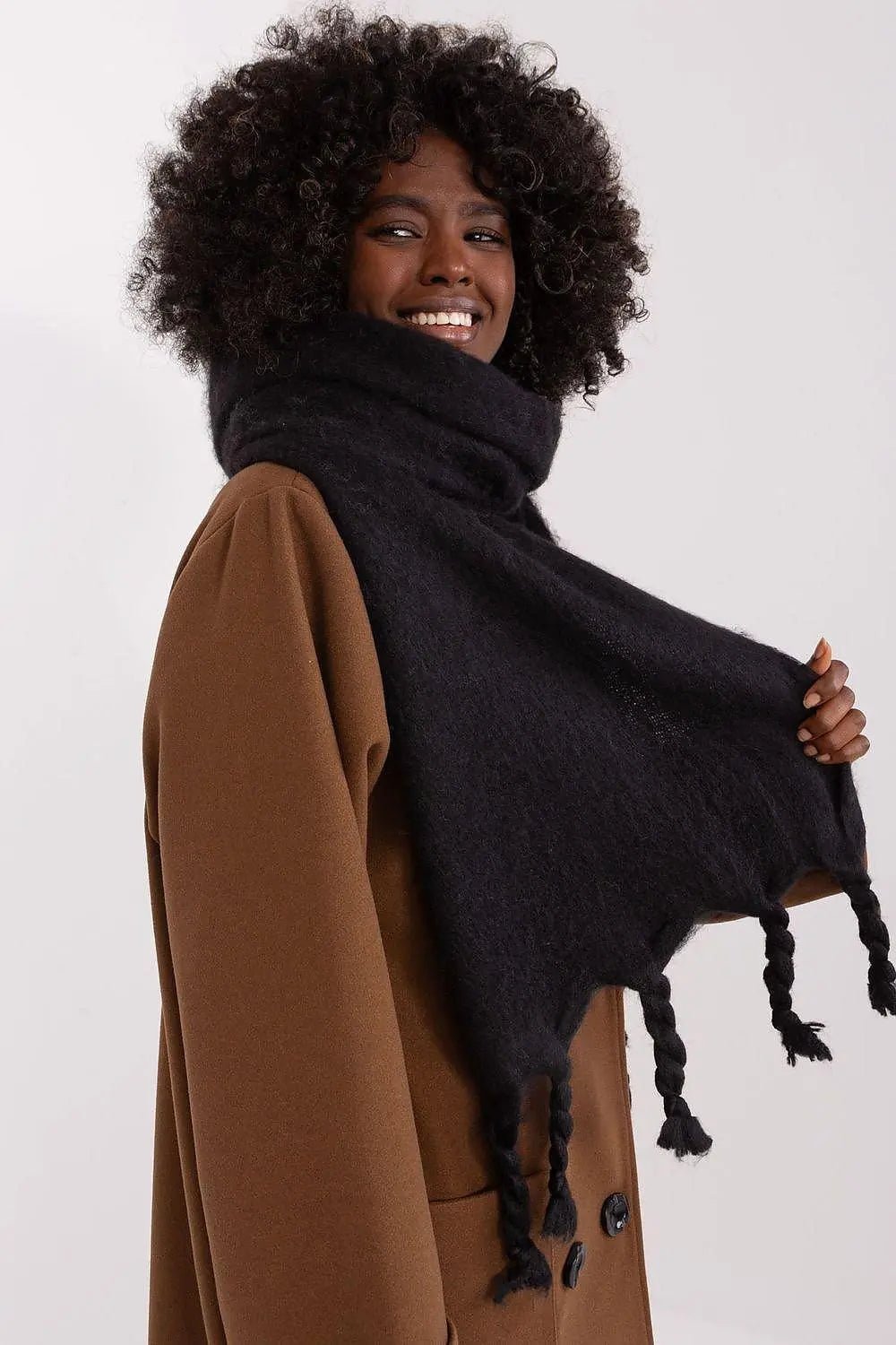 AT long, smooth-textured shawl - Honesty Sales